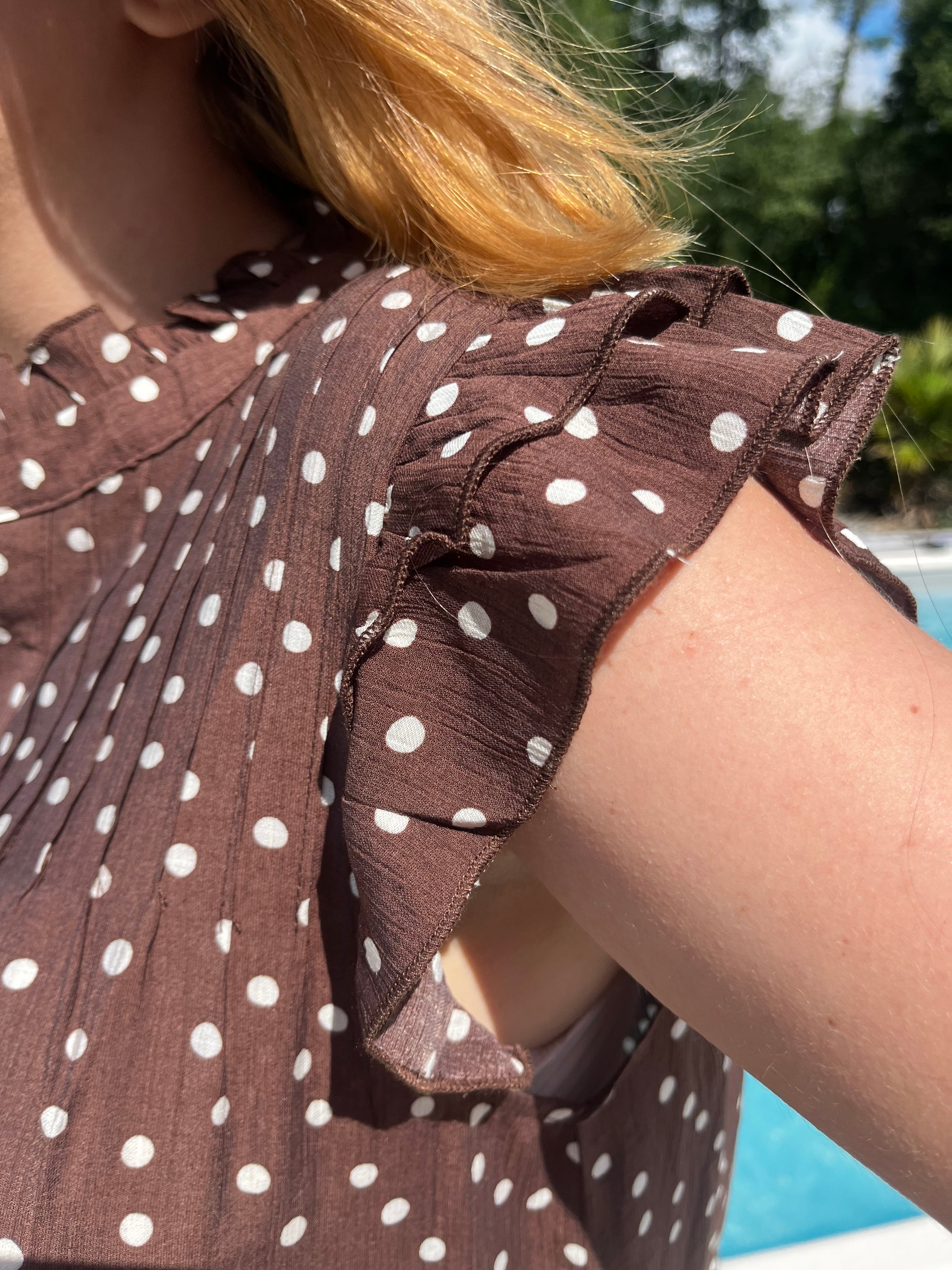 T-shirt marron à pois blanc
