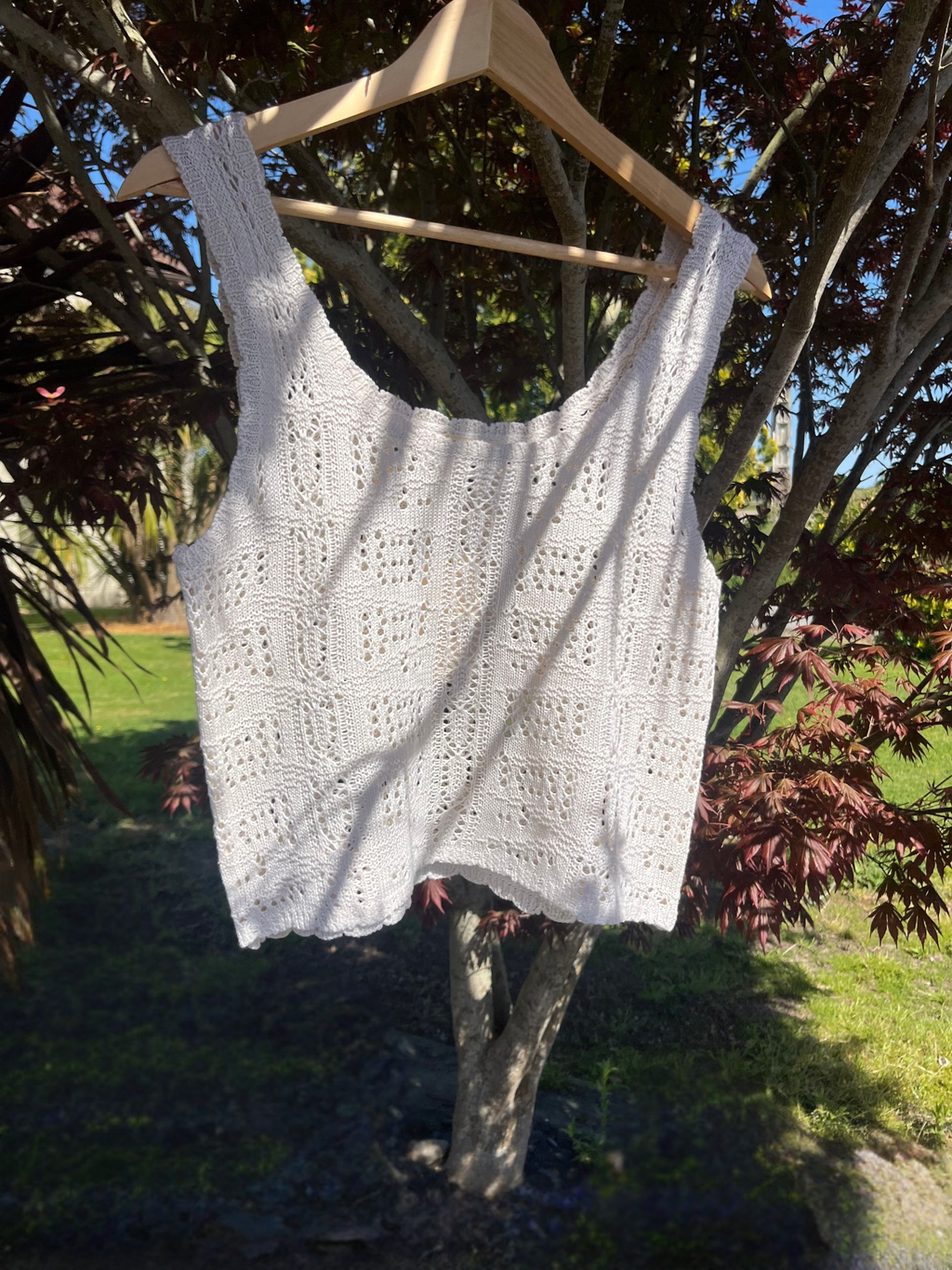 Top crochet écru lumière